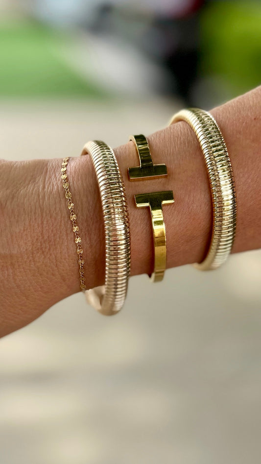 T Bracelet - Gold