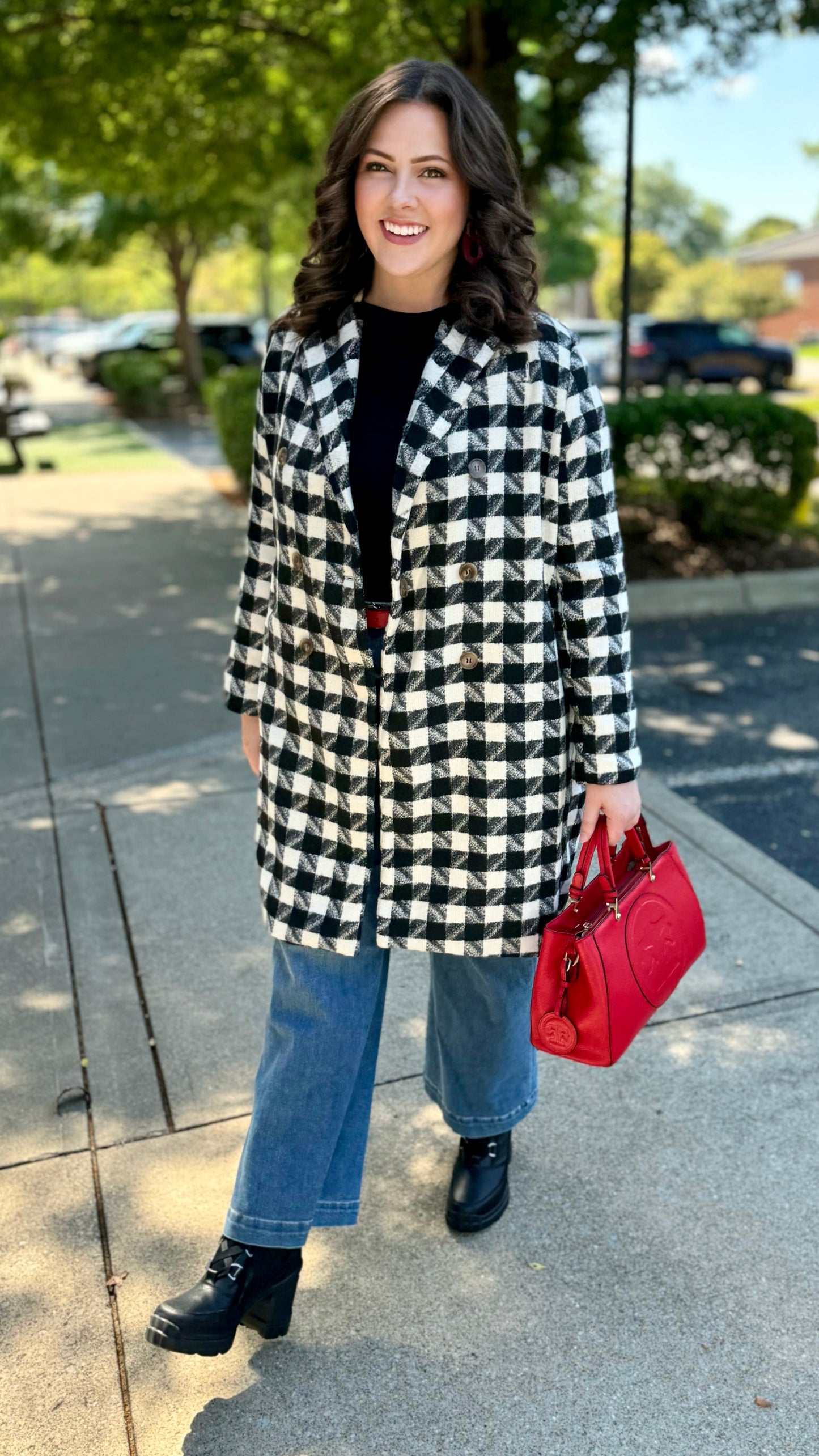 Chic Chicago Button Up Coat - Black & White